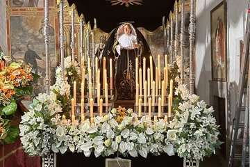  Los pasos de la procesión del Viernes Santo, listos ya en la Basílica de Telde/TA.